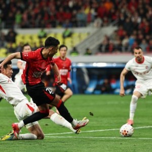 乐鱼体育官方网站-角球定胜 蓉城2连胜