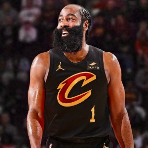 乐鱼体育登录-哈登交易影响多大？骑士夺冠赔率从第八升第三 两大内线将被激活