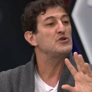 乐鱼体育官网-费拉拉：我踢球的年代弗拉泰西被踢那下绝不会判点球